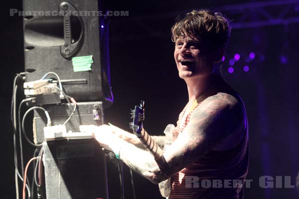 THEE OH SEES - 2015-05-22 - PARIS - Espace Charlie Parker - Grande Halle - 